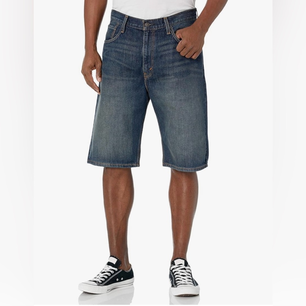 Levi’s 569 men’s size‎ 36 shorts with front and back pockets